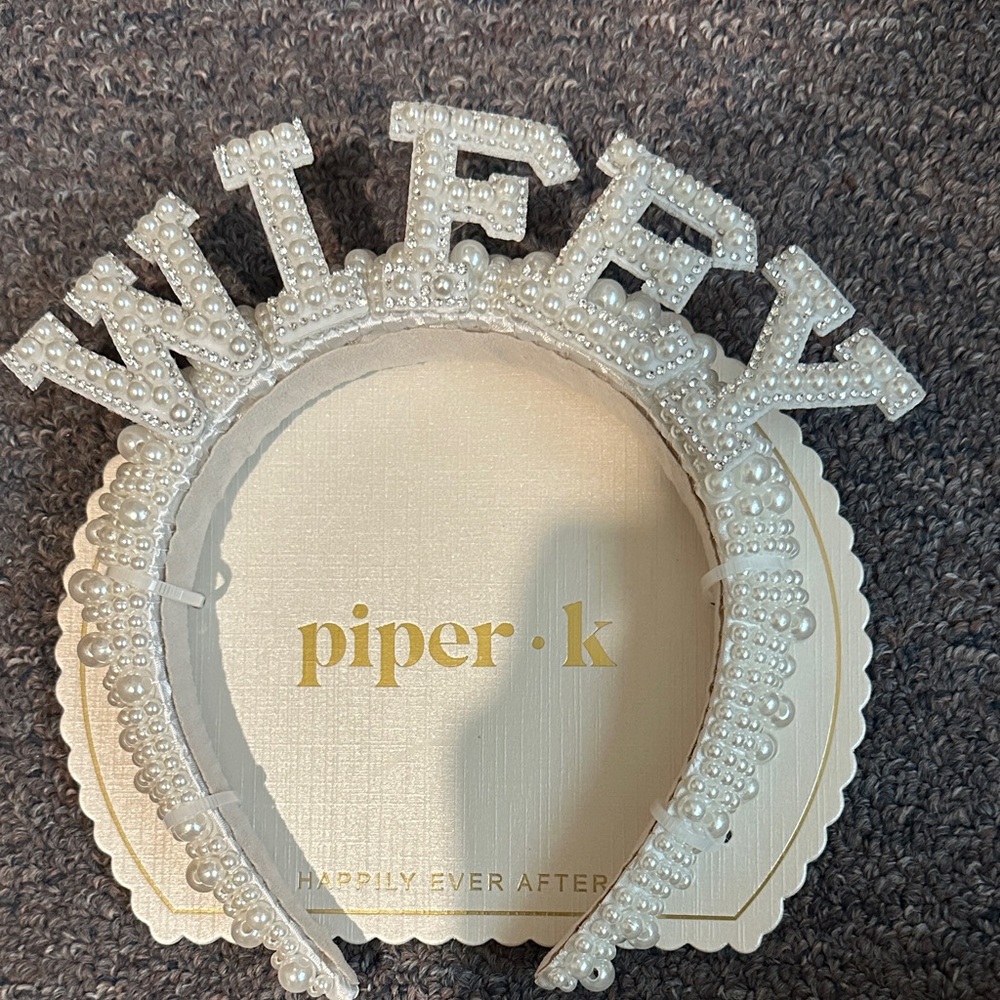 Piper K White Pearl 'Wifey' Headband